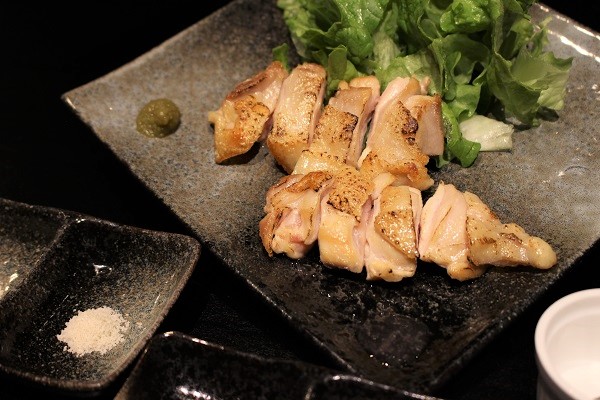 錦爽(きんそう)鶏のもも肉焼き(塩)